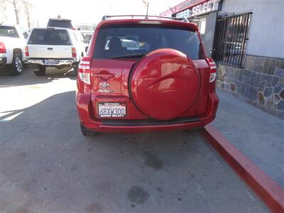 2011 Toyota RAV4   - Photo 13 - Van Nuys, CA 91405