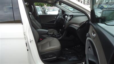 2018 Hyundai SANTA FE SE   - Photo 14 - Van Nuys, CA 91405