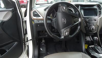 2018 Hyundai SANTA FE SE   - Photo 18 - Van Nuys, CA 91405