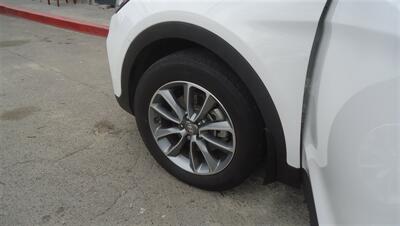 2018 Hyundai SANTA FE SE   - Photo 21 - Van Nuys, CA 91405
