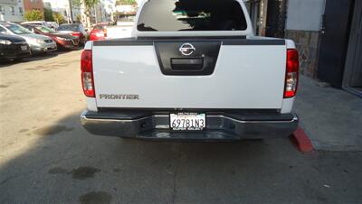 2011 Nissan Frontier S   - Photo 10 - Van Nuys, CA 91405