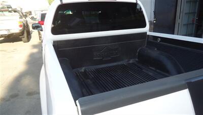 2011 Nissan Frontier S   - Photo 9 - Van Nuys, CA 91405