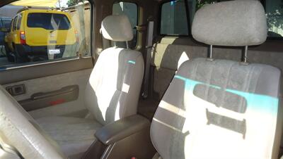 2000 Toyota Tacoma SR5 - Photo 13 - Van Nuys, CA 91405