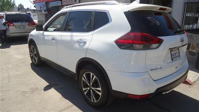 2020 Nissan Rogue SV   - Photo 8 - Van Nuys, CA 91405