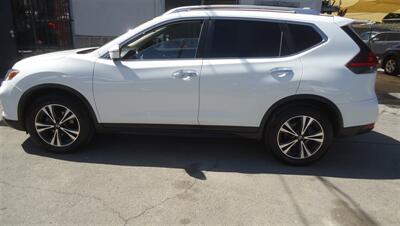 2020 Nissan Rogue SV   - Photo 7 - Van Nuys, CA 91405