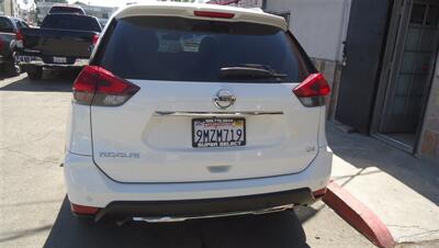 2020 Nissan Rogue SV   - Photo 9 - Van Nuys, CA 91405