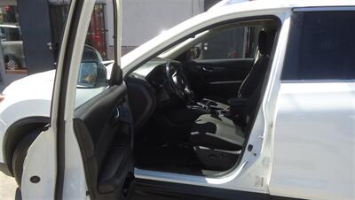 2020 Nissan Rogue SV   - Photo 16 - Van Nuys, CA 91405