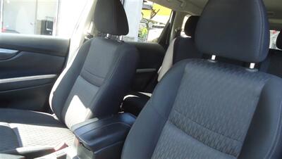 2020 Nissan Rogue SV   - Photo 15 - Van Nuys, CA 91405