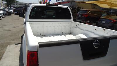 2011 Nissan Frontier S   - Photo 10 - Van Nuys, CA 91405