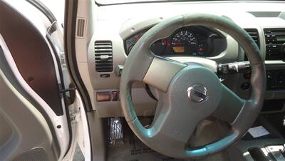 2011 Nissan Frontier S   - Photo 17 - Van Nuys, CA 91405