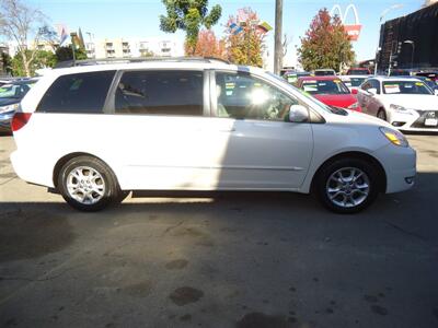 2005 Toyota Sienna XLE 7 Passenger - Photo 4 - Van Nuys, CA 91405