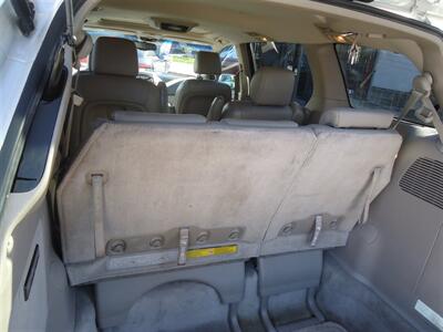2005 Toyota Sienna XLE 7 Passenger - Photo 13 - Van Nuys, CA 91405