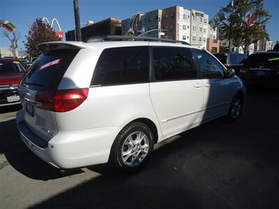 2005 Toyota Sienna XLE 7 Passenger - Photo 5 - Van Nuys, CA 91405