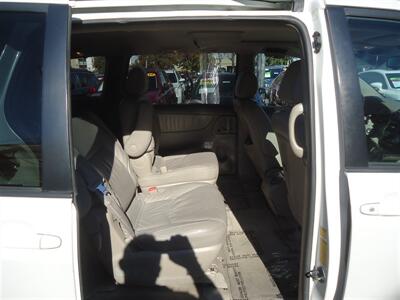 2005 Toyota Sienna XLE 7 Passenger - Photo 16 - Van Nuys, CA 91405