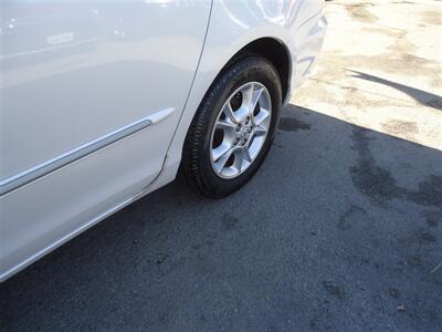 2005 Toyota Sienna XLE 7 Passenger - Photo 31 - Van Nuys, CA 91405