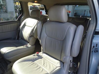 2005 Toyota Sienna XLE 7 Passenger - Photo 19 - Van Nuys, CA 91405
