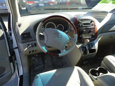 2005 Toyota Sienna XLE 7 Passenger - Photo 26 - Van Nuys, CA 91405