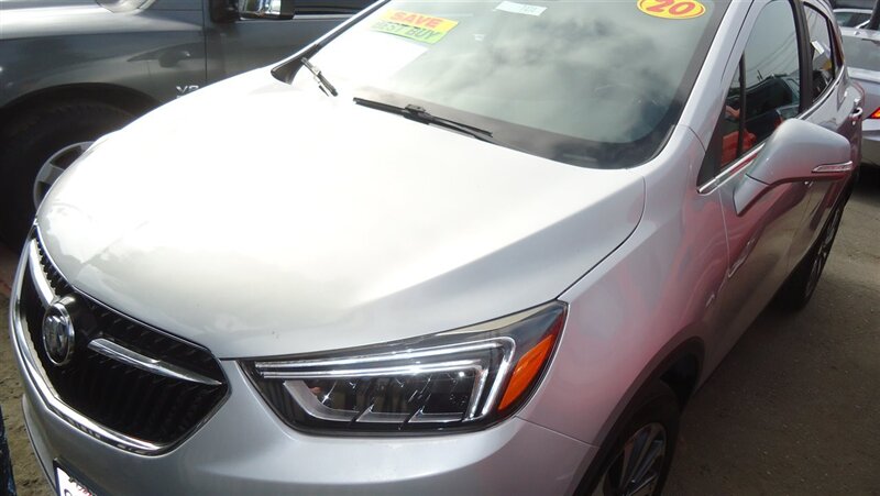 2020 Buick Encore Essence   - Photo 1 - Van Nuys, CA 91405