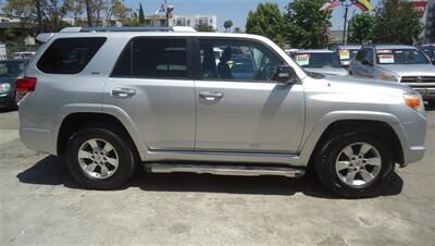 2011 Toyota 4Runner SR5   - Photo 4 - Van Nuys, CA 91405