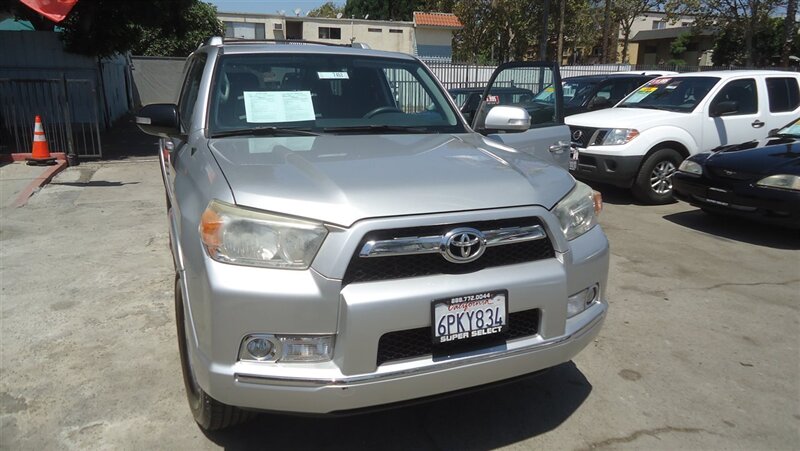 2011 Toyota 4Runner SR5   - Photo 1 - Van Nuys, CA 91405