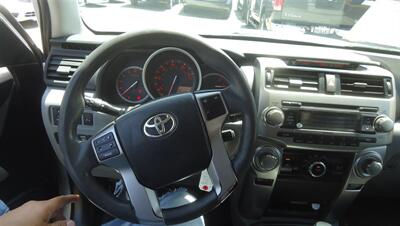 2011 Toyota 4Runner SR5   - Photo 26 - Van Nuys, CA 91405