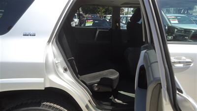 2011 Toyota 4Runner SR5   - Photo 12 - Van Nuys, CA 91405