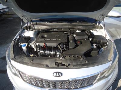 2020 Kia Optima LX   - Photo 22 - Van Nuys, CA 91405
