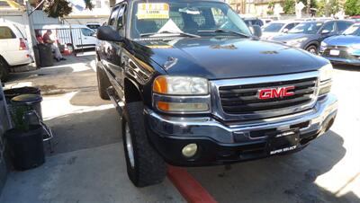 2005 GMC Sierra 1500 SLE Truck