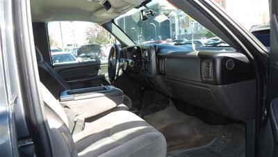 2005 GMC Sierra 1500 SLE   - Photo 5 - Van Nuys, CA 91405