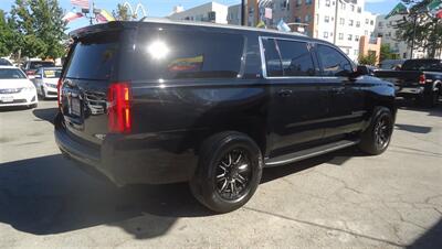 2020 Chevrolet Suburban LT - Photo 4 - Van Nuys, CA 91405