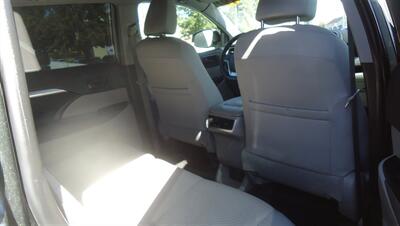 2019 Toyota Highlander LE   - Photo 8 - Van Nuys, CA 91405