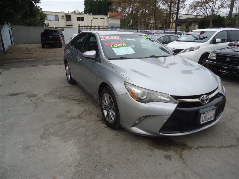 2015 Toyota Camry SE   - Photo 1 - Van Nuys, CA 91405