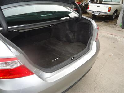 2015 Toyota Camry SE - Photo 9 - Van Nuys, CA 91405