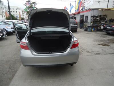 2015 Toyota Camry SE - Photo 10 - Van Nuys, CA 91405