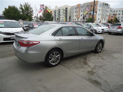 2015 Toyota Camry SE - Photo 4 - Van Nuys, CA 91405
