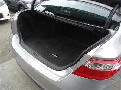 2015 Toyota Camry SE - Photo 11 - Van Nuys, CA 91405