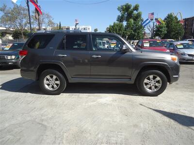 2010 Toyota 4Runner SR5   - Photo 4 - Van Nuys, CA 91405