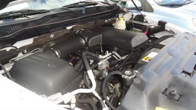 2015 RAM 1500 - Photo 23 - Van Nuys, CA 91405