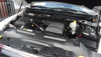 2015 RAM 1500 - Photo 22 - Van Nuys, CA 91405