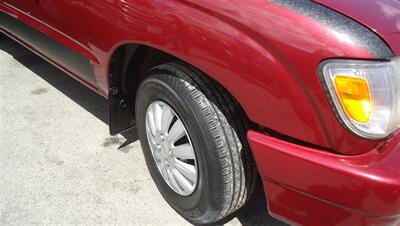 1998 Toyota Tacoma SR5   - Photo 17 - Van Nuys, CA 91405