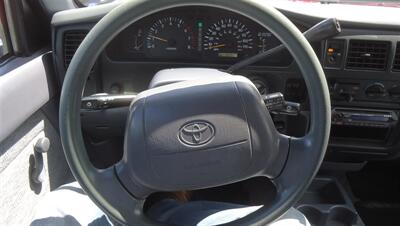 1998 Toyota Tacoma SR5   - Photo 20 - Van Nuys, CA 91405