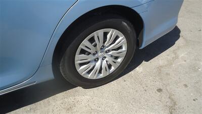2012 Toyota Camry LE - Photo 18 - Van Nuys, CA 91405