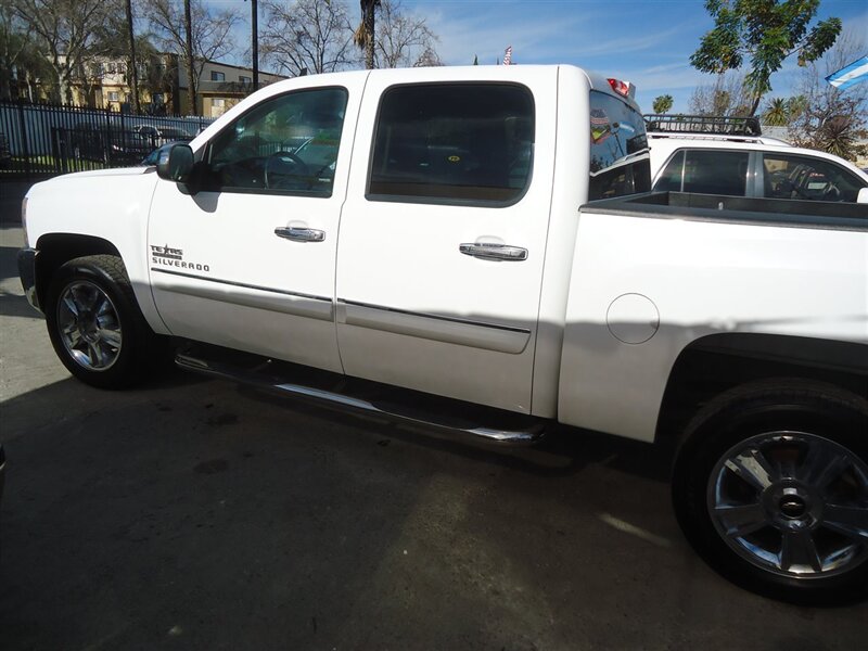 2012 Chevrolet Silverado 1500 LT   - Photo 1 - Van Nuys, CA 91405