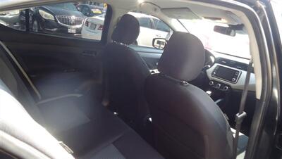 2021 Nissan Versa SV   - Photo 10 - Van Nuys, CA 91405