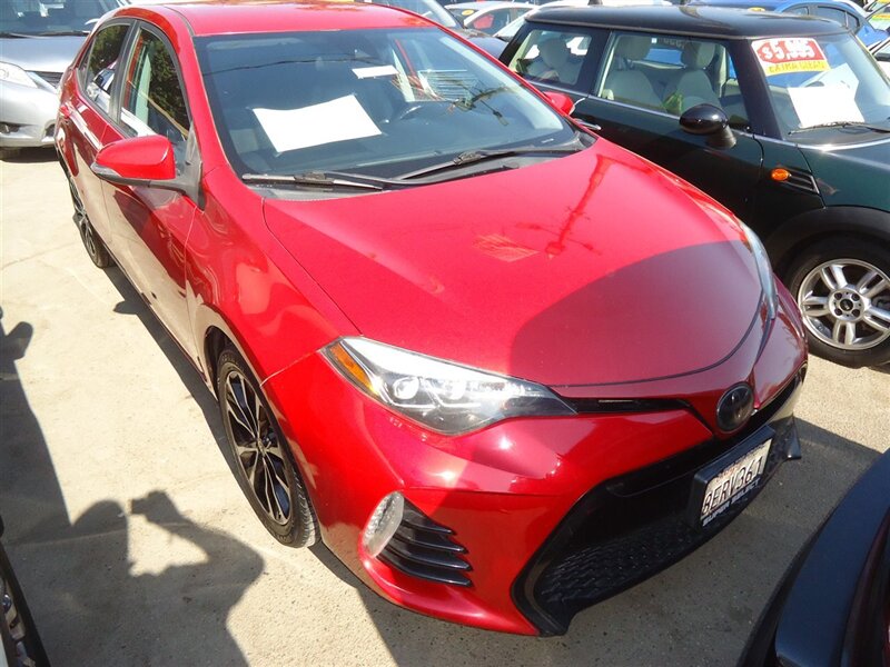 2018 Toyota Corolla SE   - Photo 1 - Van Nuys, CA 91405