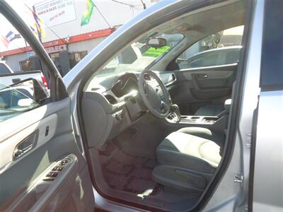 2017 Chevrolet Traverse LS - Photo 18 - Van Nuys, CA 91405
