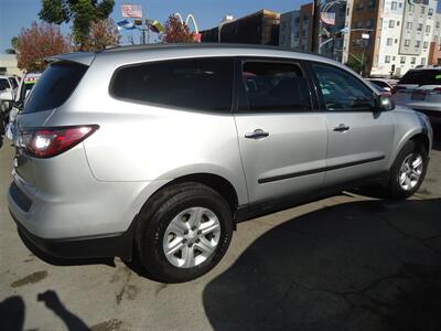 2017 Chevrolet Traverse LS - Photo 3 - Van Nuys, CA 91405