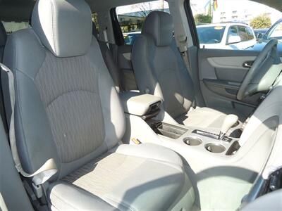 2017 Chevrolet Traverse LS - Photo 16 - Van Nuys, CA 91405