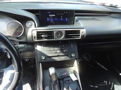 2016 Lexus IS 200t - Photo 21 - Van Nuys, CA 91405