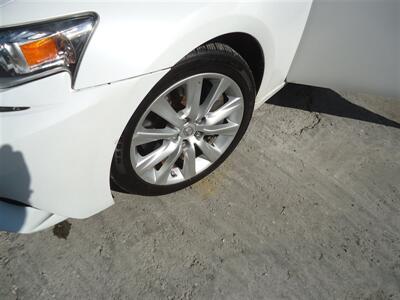 2016 Lexus IS 200t - Photo 26 - Van Nuys, CA 91405